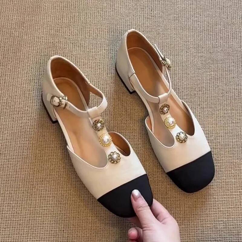 Женские босоножки на каблуке с – обзор и цена Casual Sandal Leather