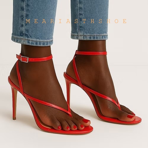 Бежевые и черные женские санда – обзор и цена Casual Sandal Leather