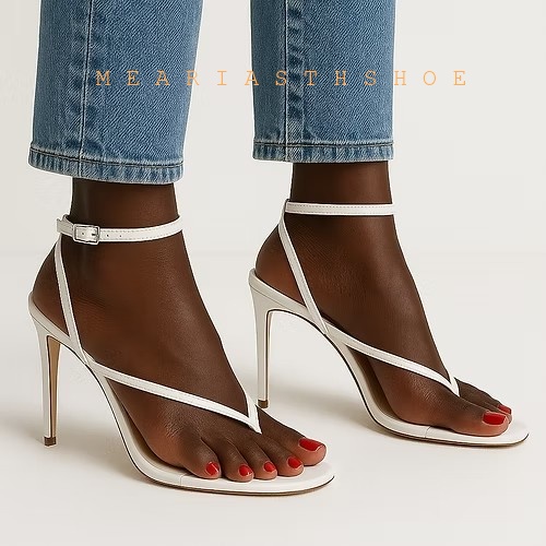 Бежевые и черные женские санда – обзор и цена Casual Sandal Leather